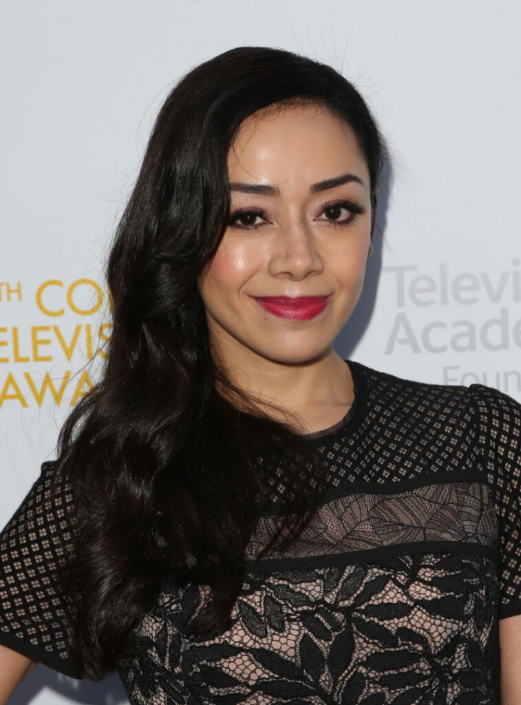 Celeb – Latina – Aimee Garcia – Nude