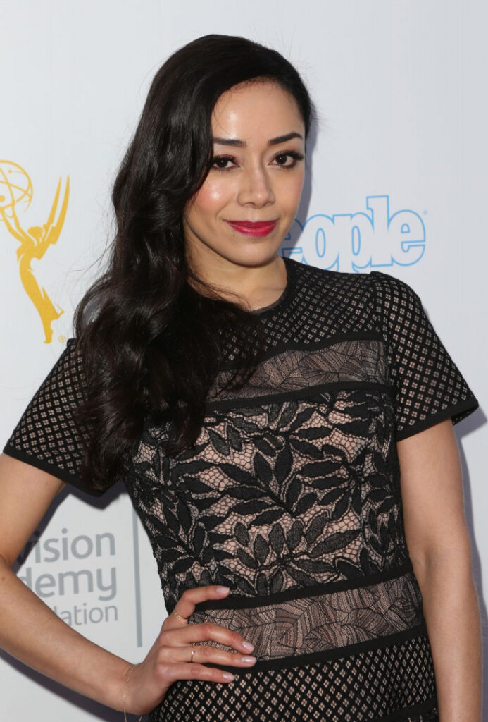 Celeb – Latina – Aimee Garcia – Nude