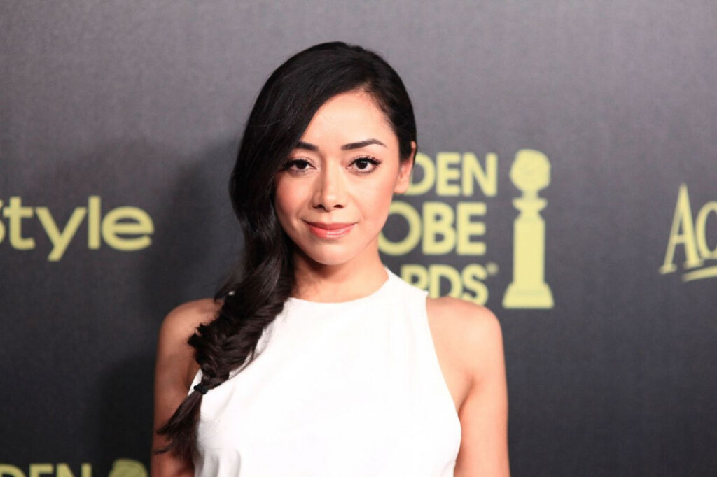 Celeb – Latina – Aimee Garcia – Nude