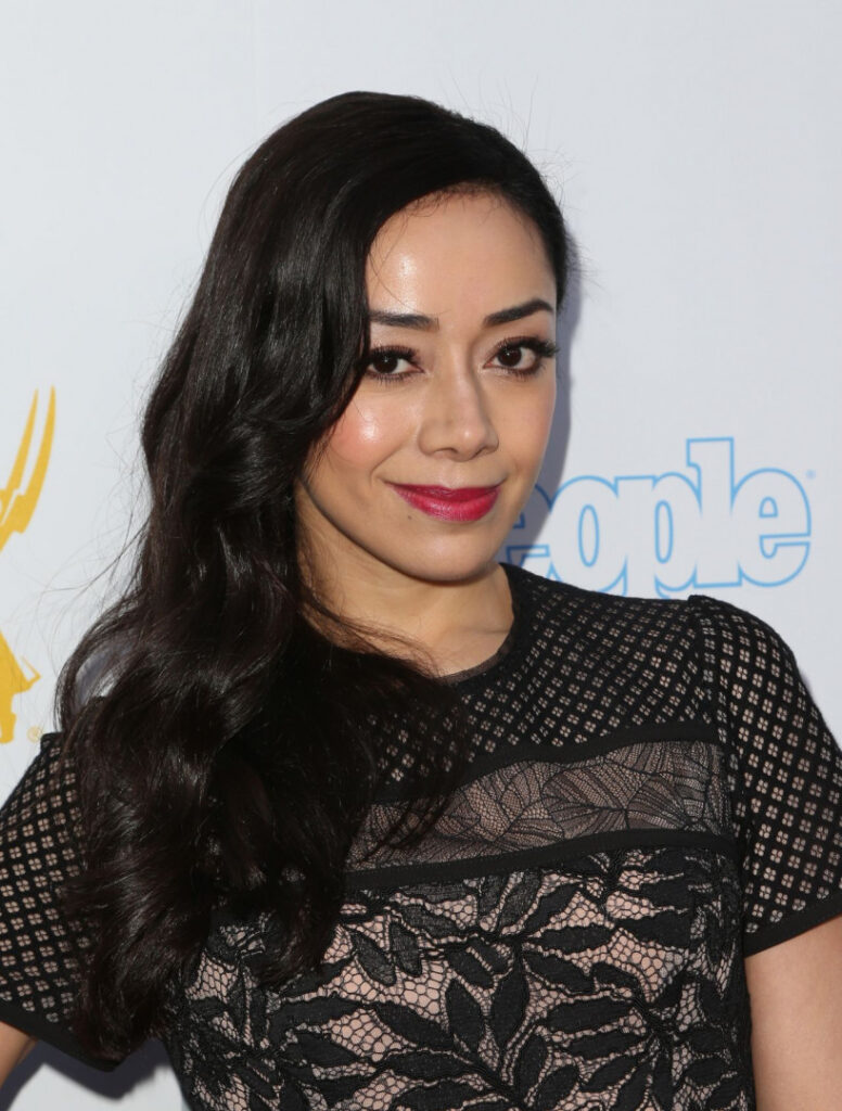 Celeb – Latina – Aimee Garcia – Nude