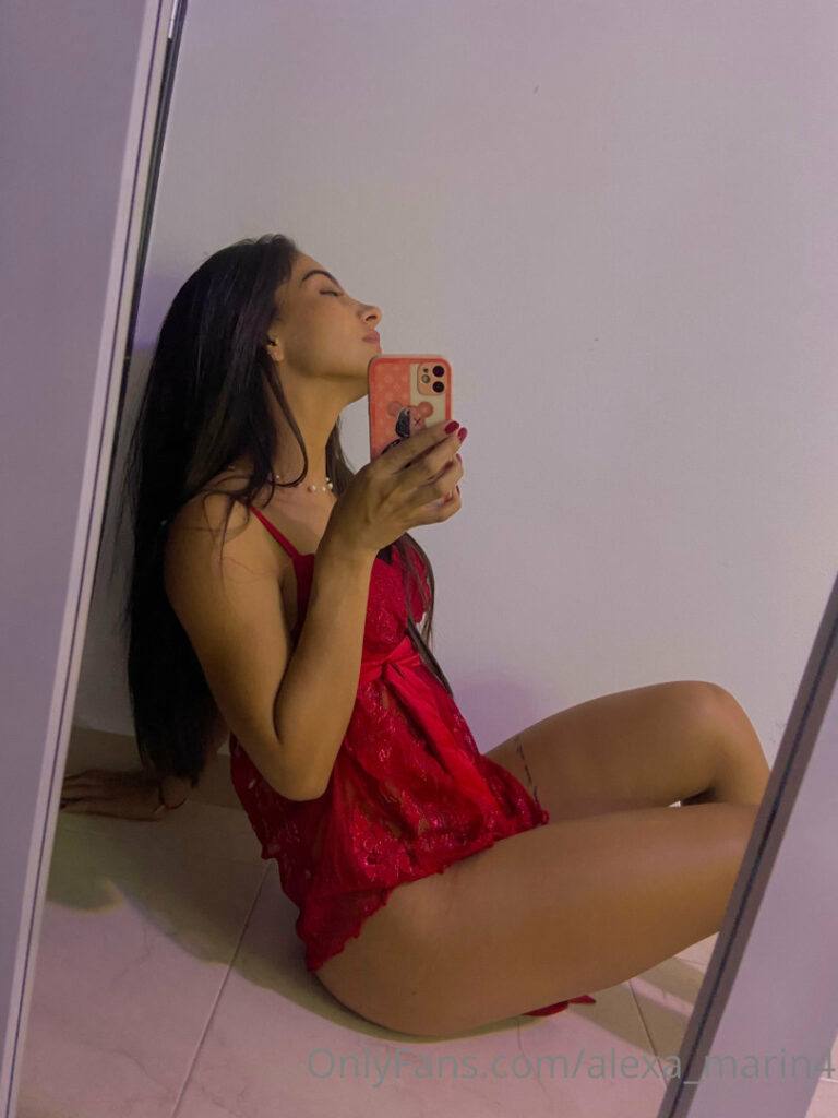 OnlyFans – TikTok – Latina – Alexandra Marin alexa_marin4 – Nude