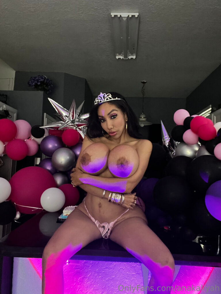 OnlyFans – Anakaliyah – Nude