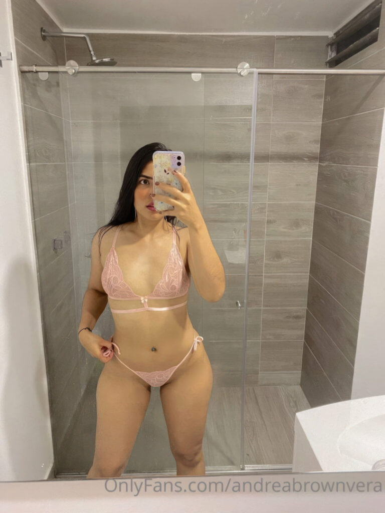 OnlyFans – T H I C C – Latina – Andrea Brown Vera – Nude