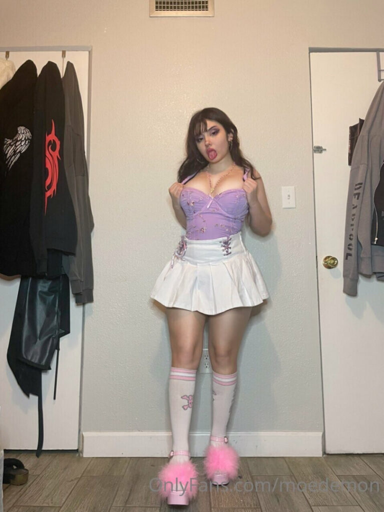 OnlyFans – angelgutz / moedemon / angellicellie – Nude