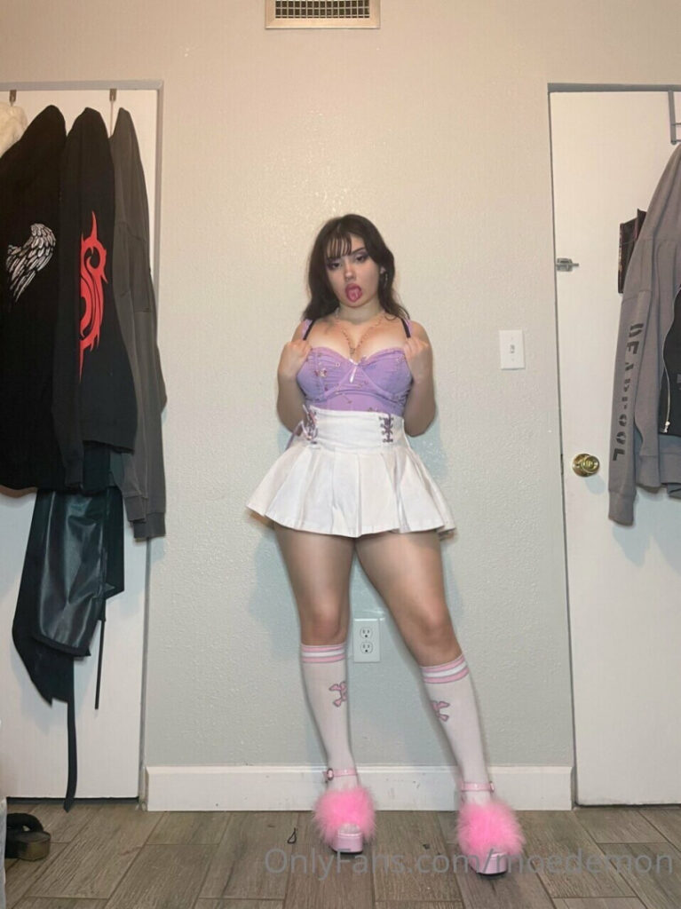 OnlyFans – angelgutz / moedemon / angellicellie – Nude