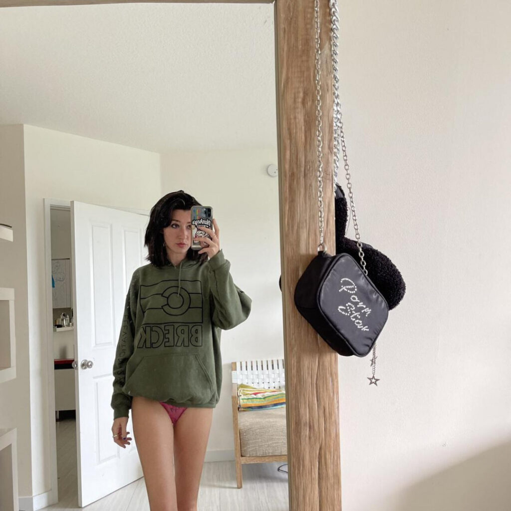 OnlyFans – Cam Girls – Anne Frank/lil_ann3frank/sluttylilsister – Nude