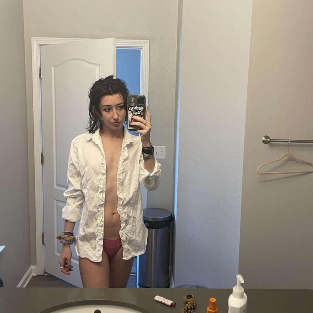 OnlyFans – Cam Girls – Anne Frank/lil_ann3frank/sluttylilsister – Nude