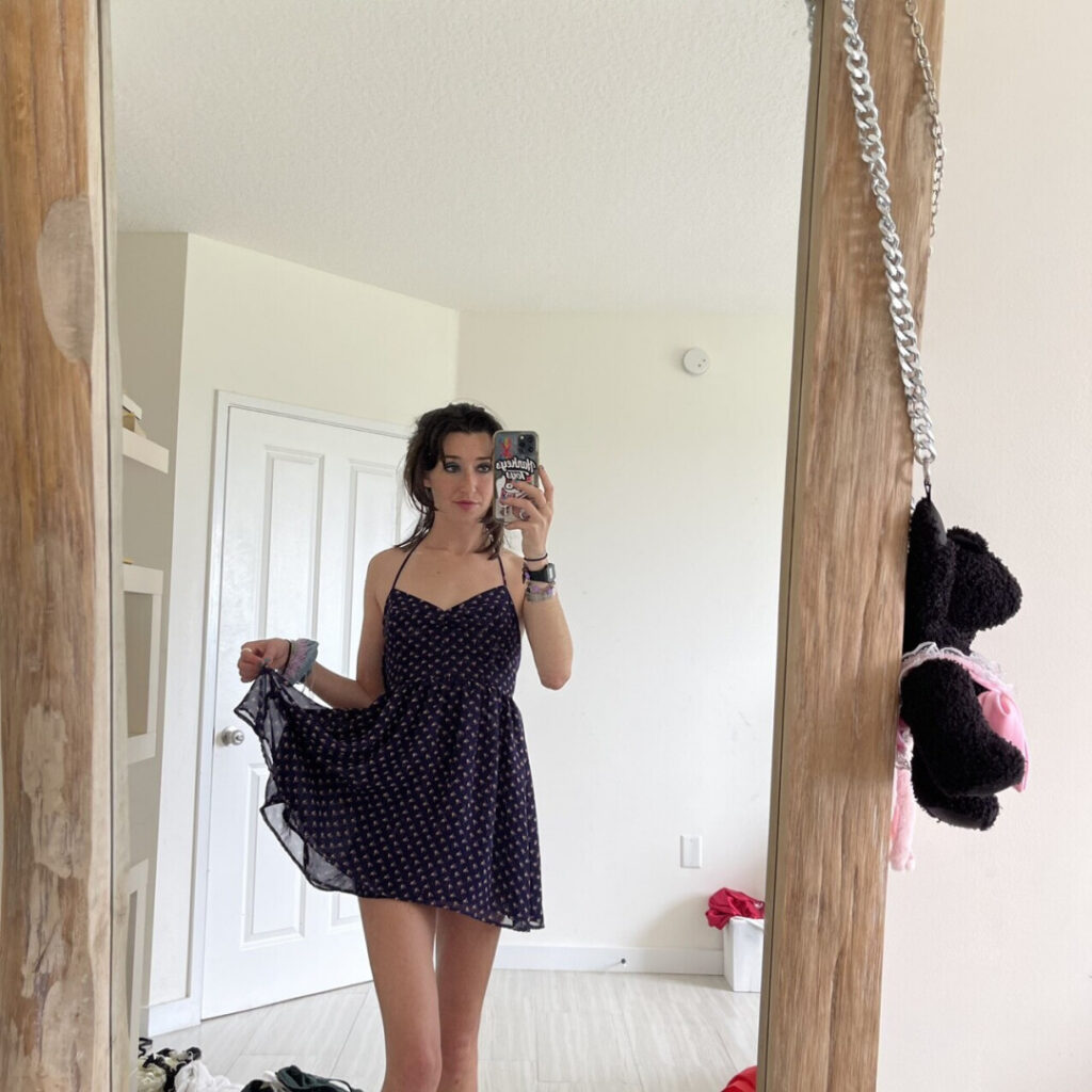 OnlyFans – Cam Girls – Anne Frank/lil_ann3frank/sluttylilsister – Nude