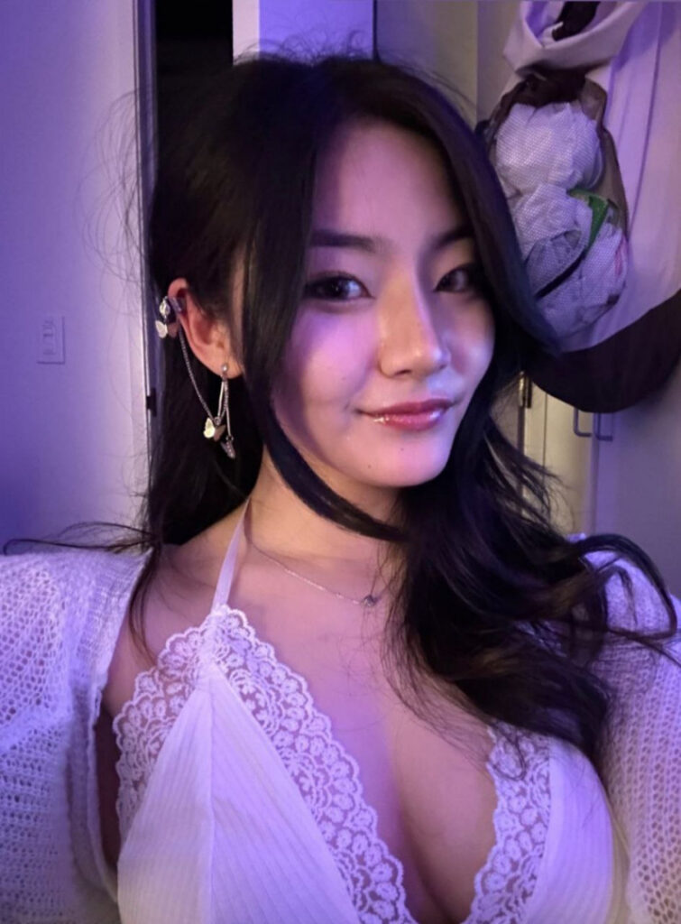 TikTok – T H I C C – Asian – Arine Kim – Nude