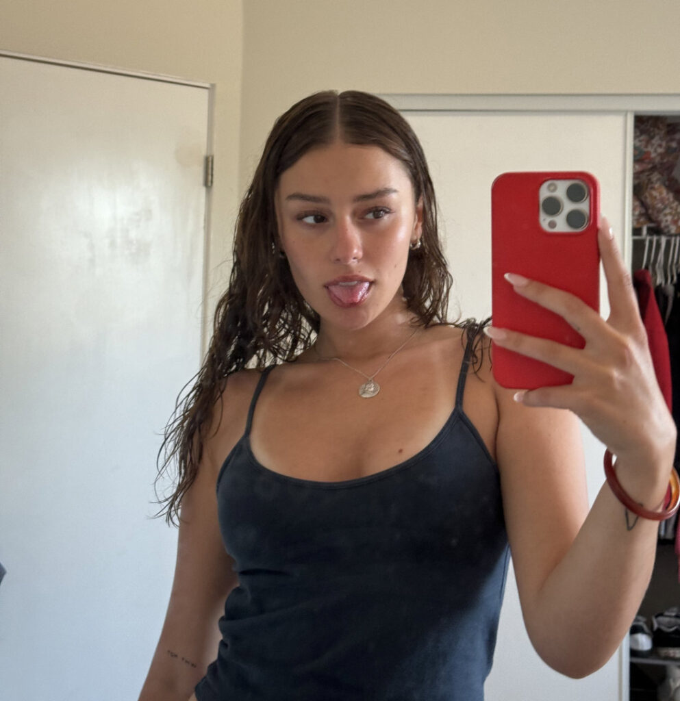 OnlyFans – TikTok – asunah / xanaxbarbie69 / Emily Nicol – Nude