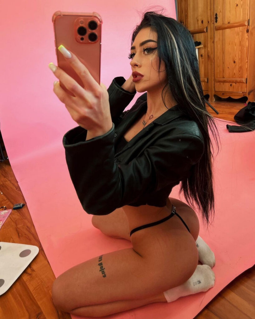 OnlyFans – Baby_art_baby – Nude