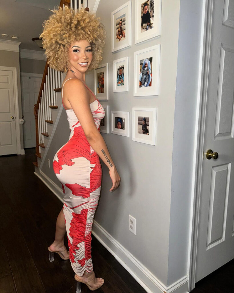 TikTok – Instagram – Ebony – Brittany Renner – Nude