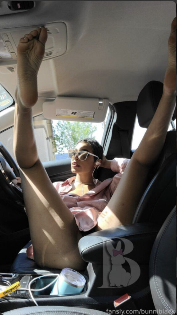 OnlyFans – Bunni Black Wreck It Ronnie – Nude