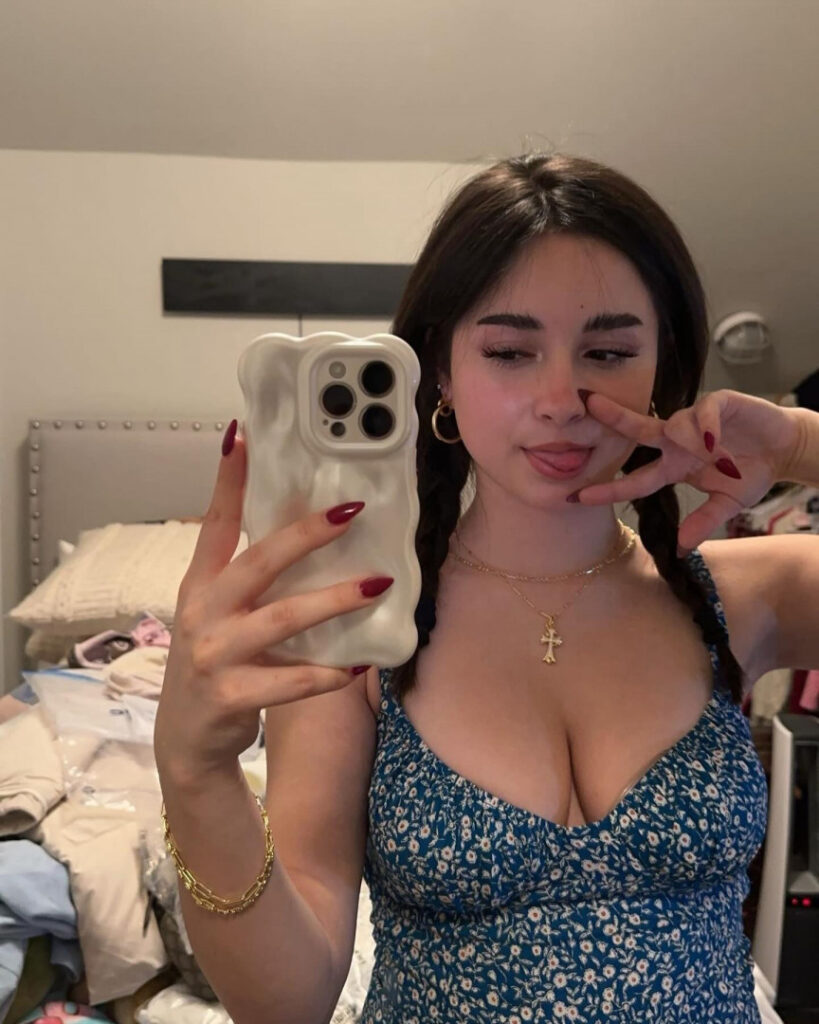 TikTok – Cat Corkery / catherinelikescats / burgerpanties67 / cat.corkery / catspamsalot – Nude