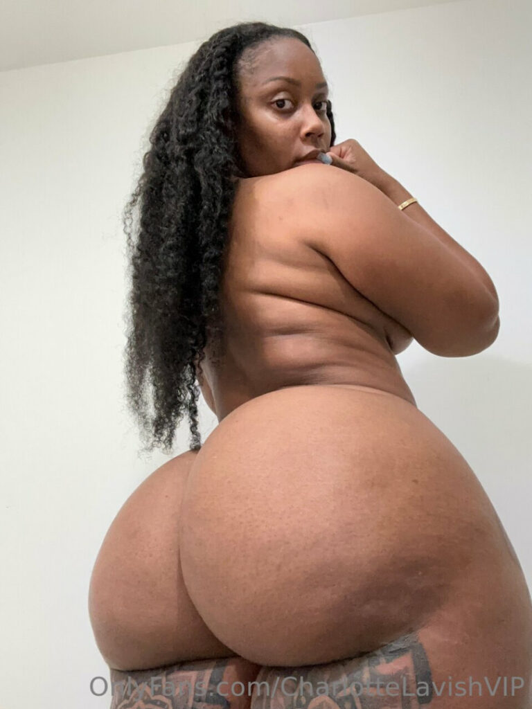 OnlyFans – T H I C C – Ebony – Charlotte lavish – Nude