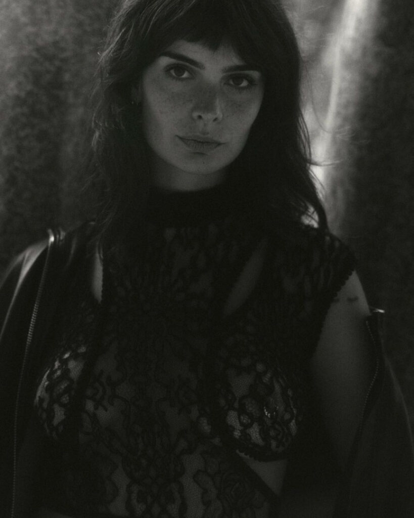 Celeb – Clara Beneytout – Nude