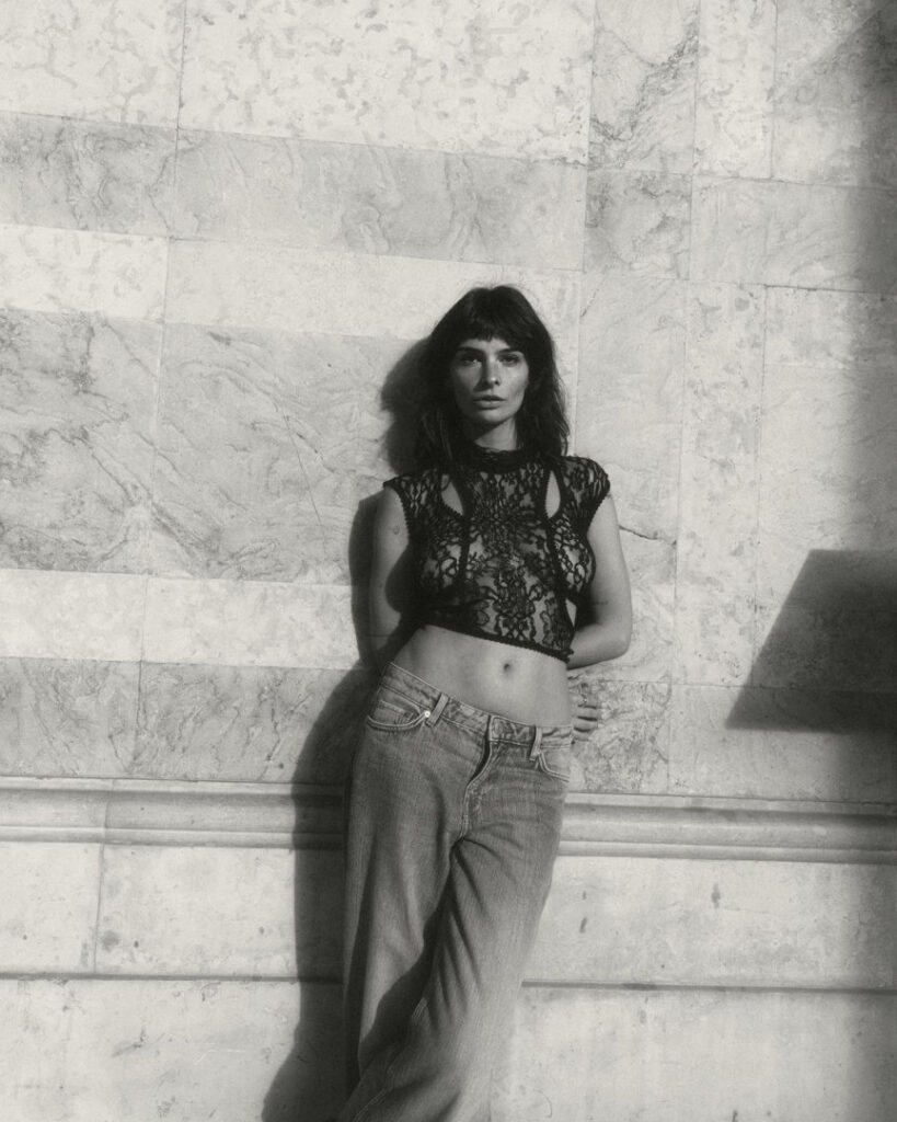 Celeb – Clara Beneytout – Nude