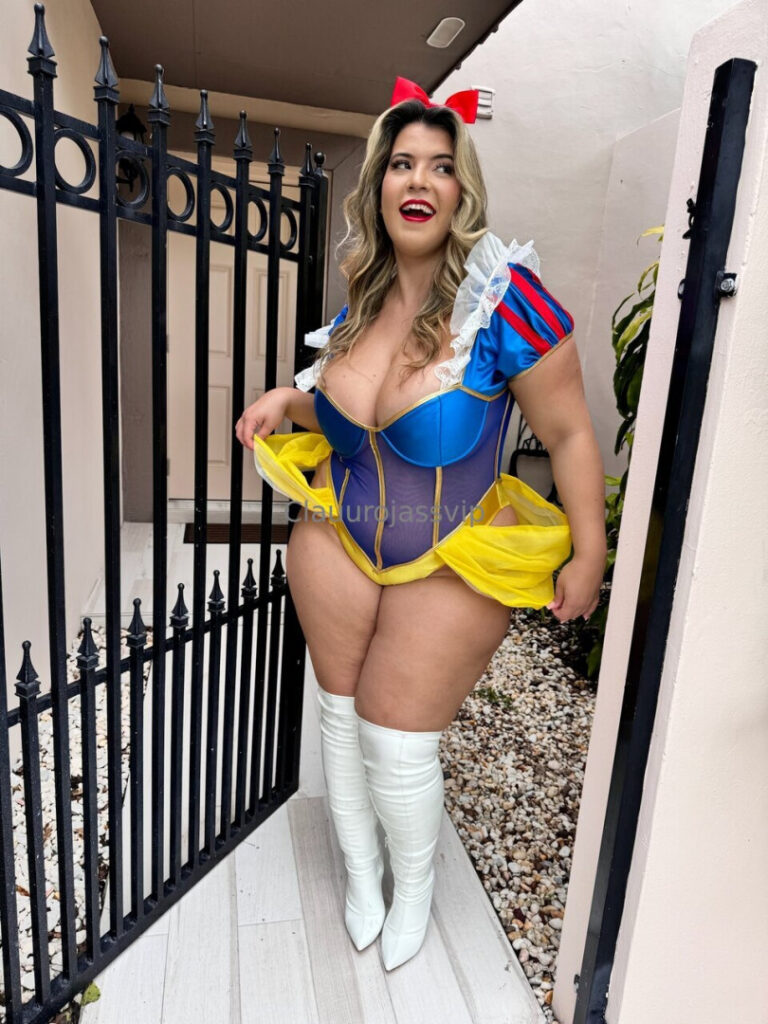 OnlyFans – Instagram – T H I C C – Claudia Rojas – Nude