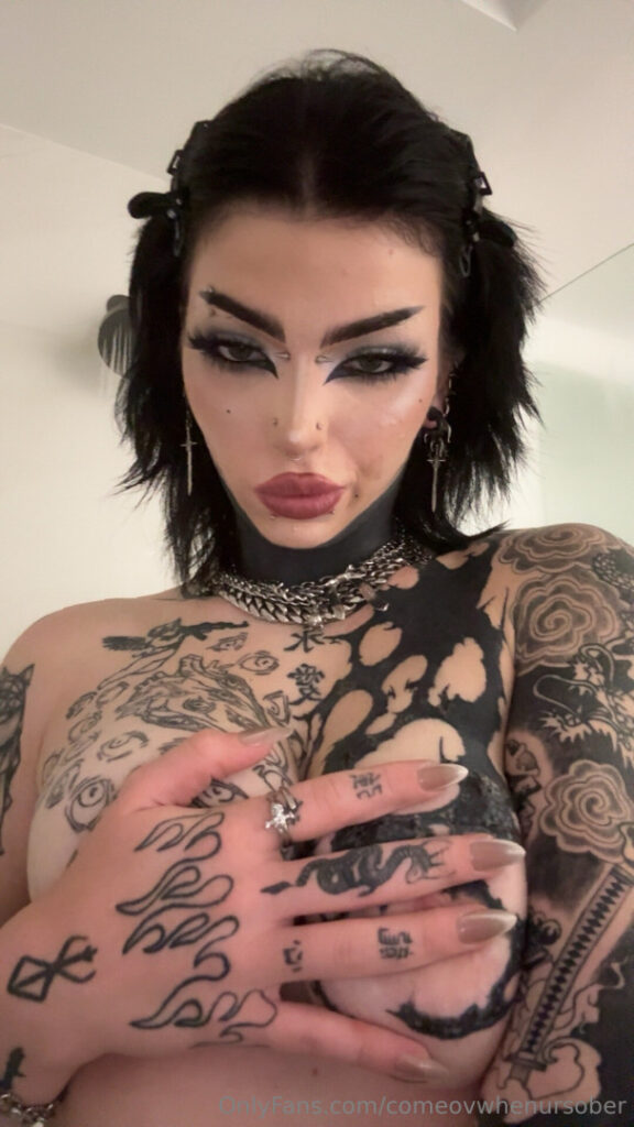 OnlyFans – TikTok – Comeovwhenursober – Nude