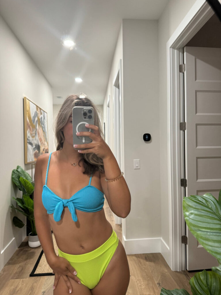 TikTok – Corina_907 | Corinna Layton – Nude