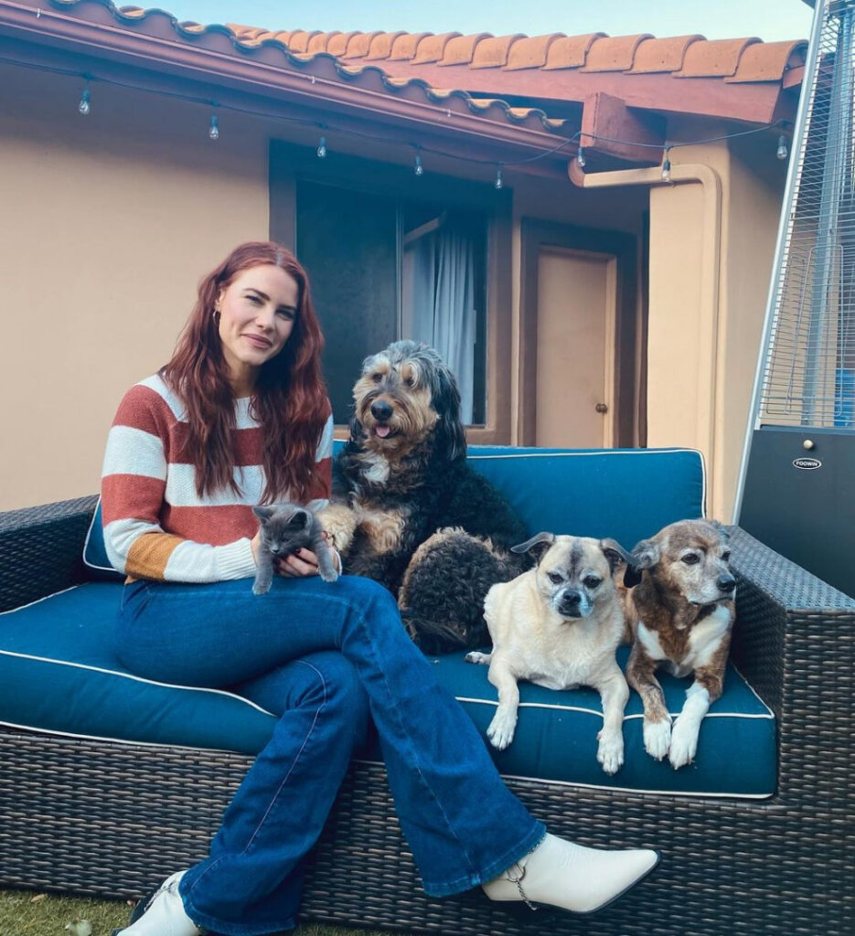 Celeb – Courtney Hope – Nude