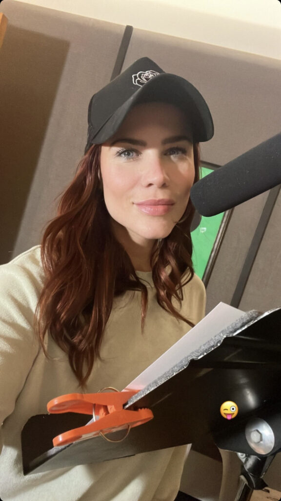 Celeb – Courtney Hope – Nude