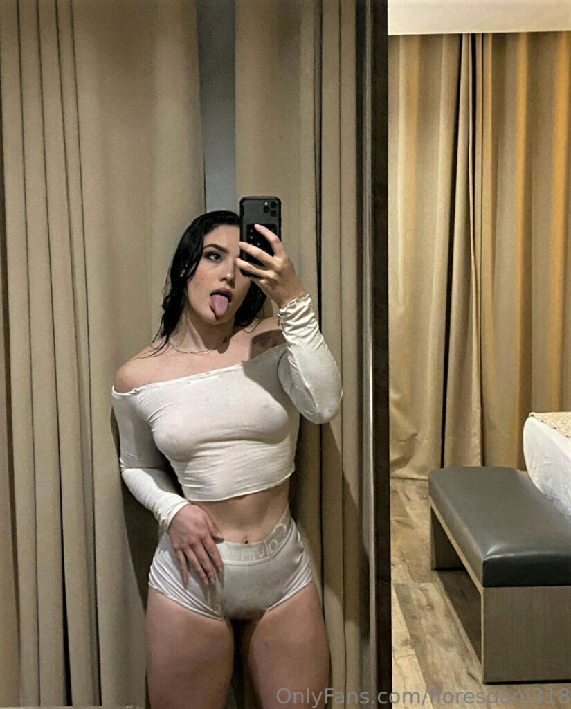 OnlyFans – Teen – Latina – Daniela Flores alias @floresdani318 on instagram and onlyfans – Nude