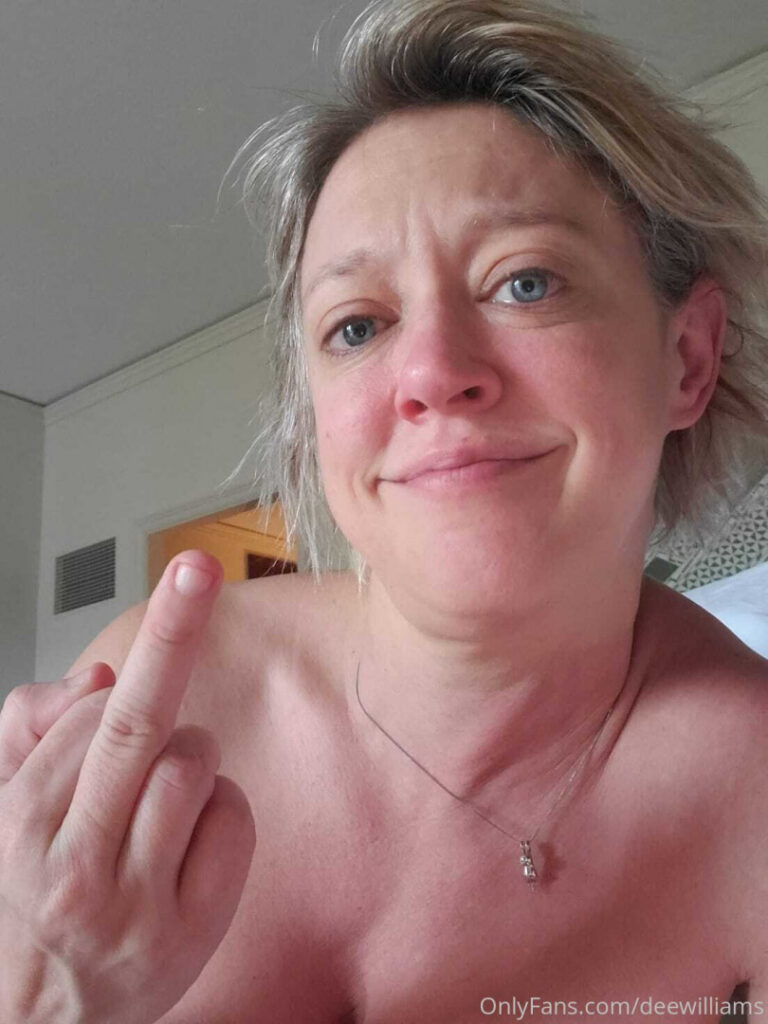 XXX – MILF – Dee Williams – Nude