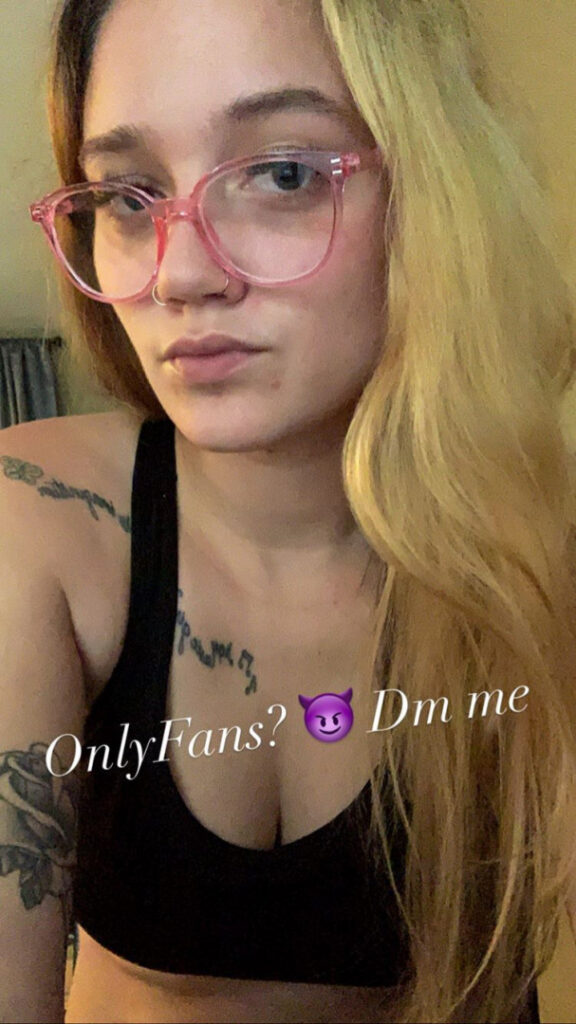 OnlyFans – Instagram – divinewhitepeach/milaanne AKA Emily Anne – Nude