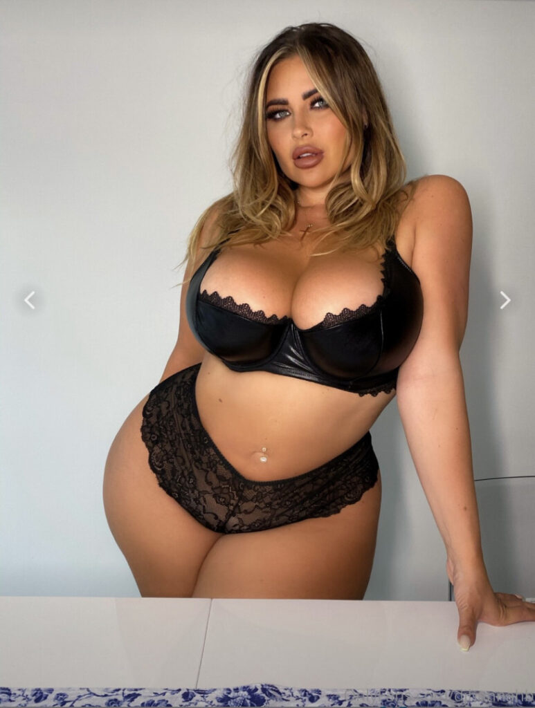 OnlyFans – Instagram – T H I C C – DJ Hannah B – Nude