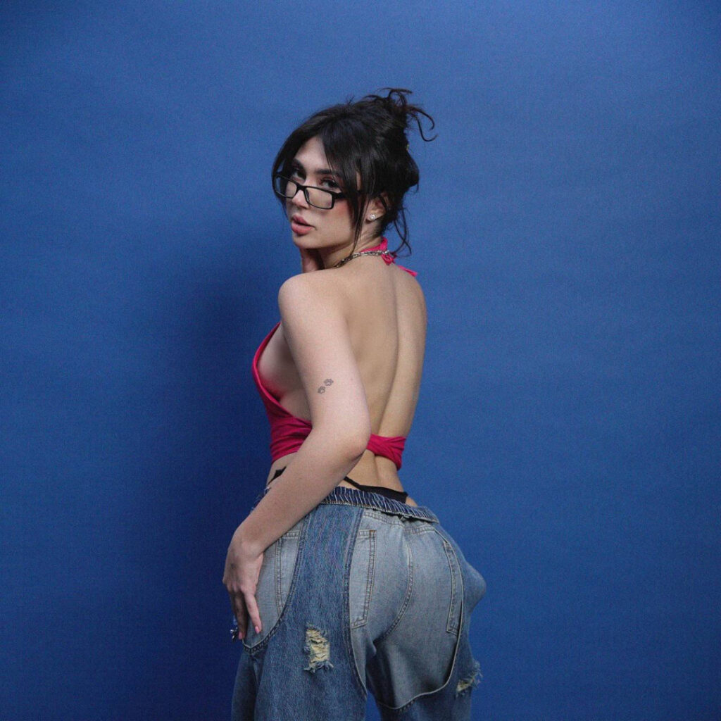 Twitch – ekatze007 – Nude