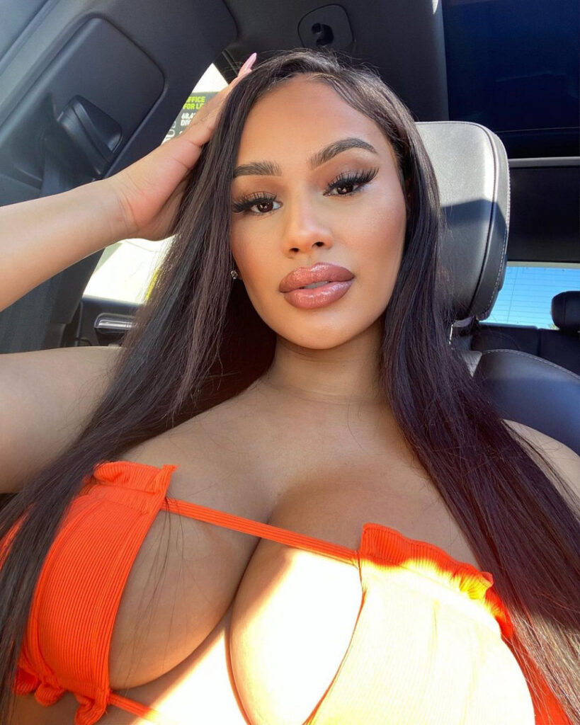 OnlyFans – Elisa Saraii / Sneaky_sparkle – Nude