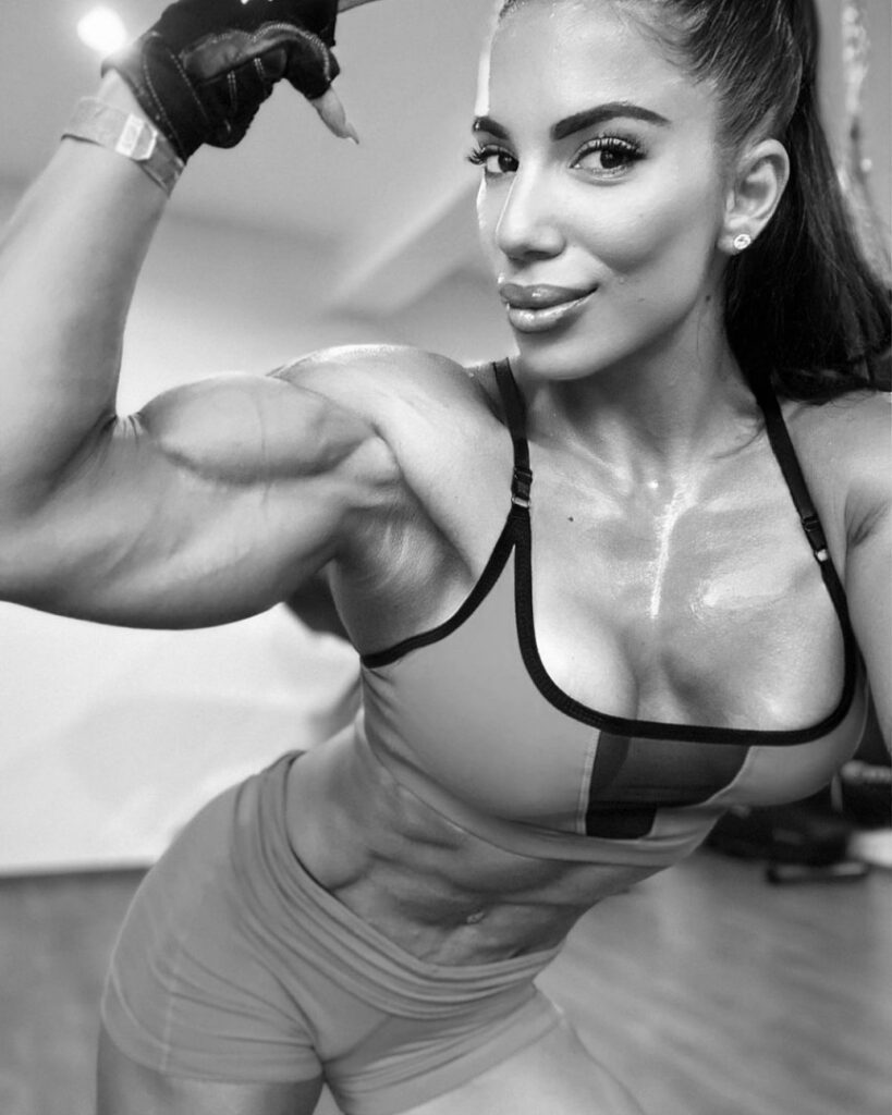 OnlyFans – Cam Girls – Elisabeta Ionita | alesyamuscledoll | fit_elization | Elisa Taioni | missale – Nude