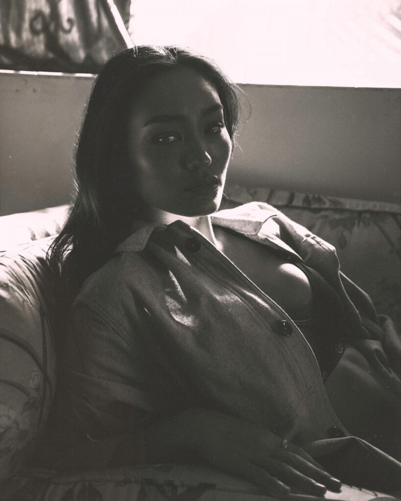 Instagram – Elizabeth Wood / elizabethwood.3 – Nude