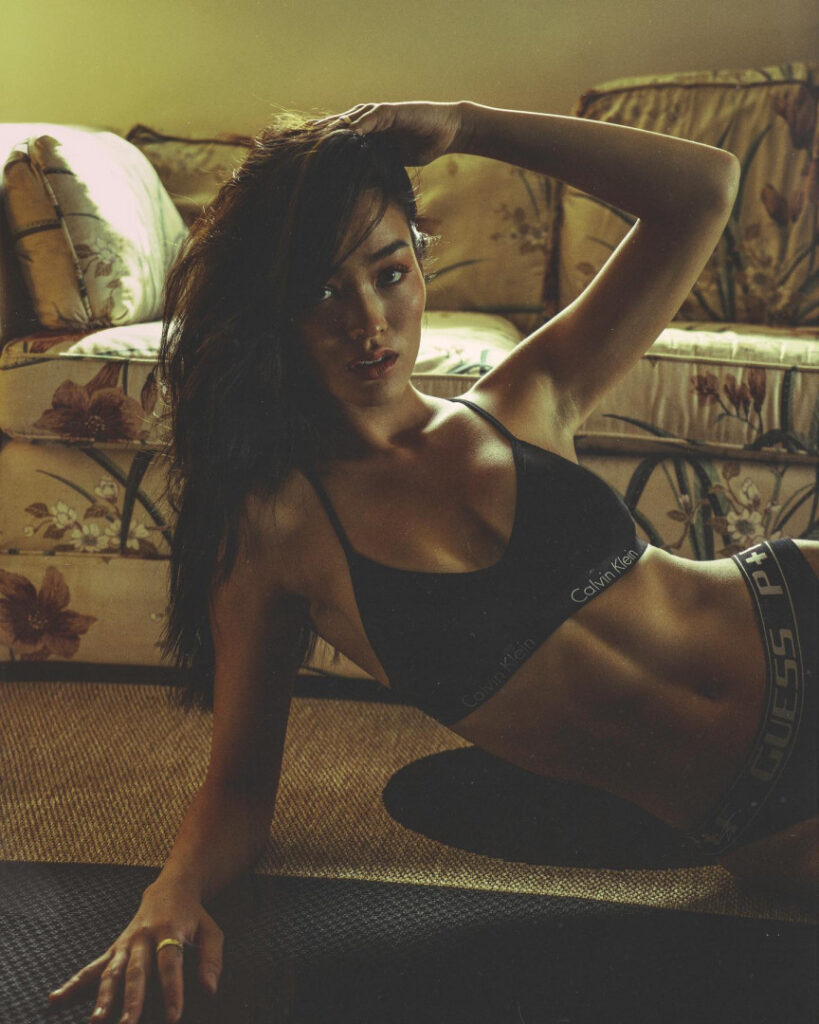 Instagram – Elizabeth Wood / elizabethwood.3 – Nude