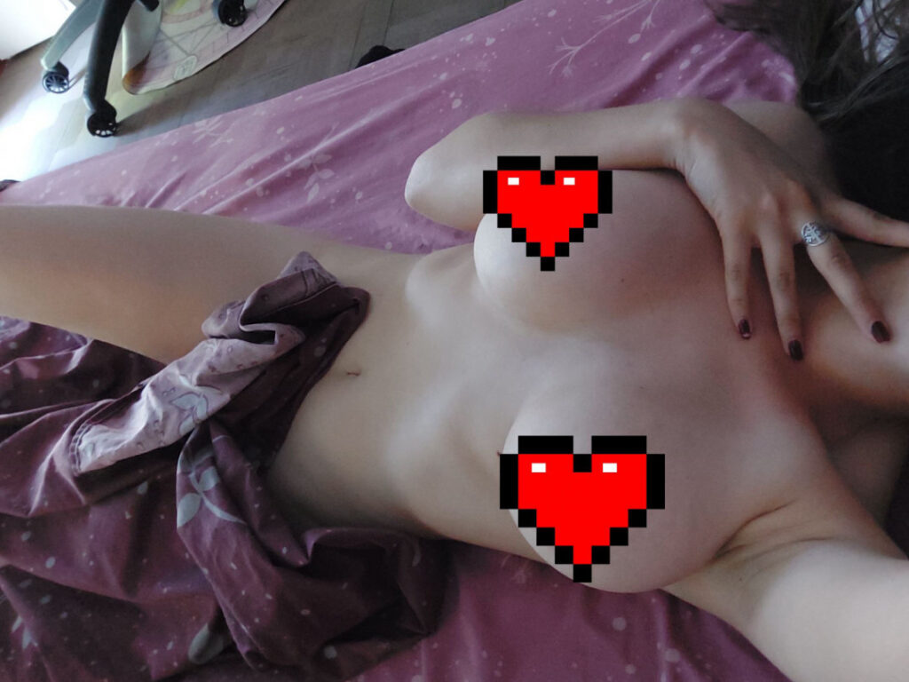 Twitch – OnlyFans – Emina cosplay, xLadyEminax – Nude