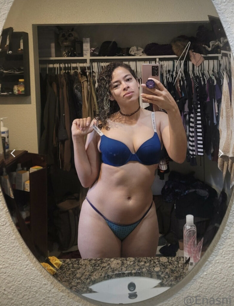 OnlyFans – enasni / Enasni Vee – Nude