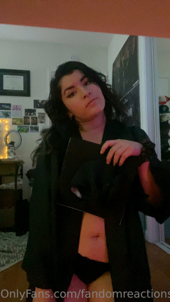 OnlyFans – FandomReactions – Nude