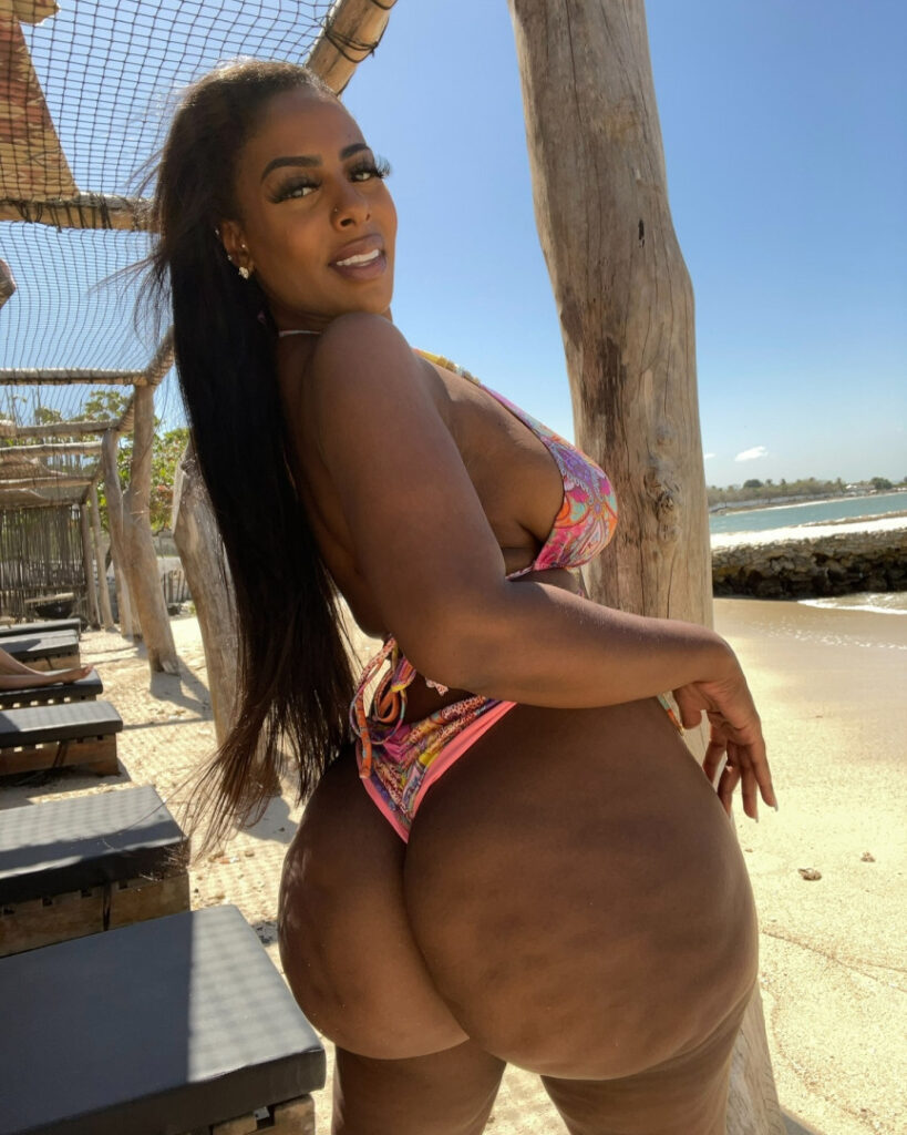 OnlyFans – Ebony – Fat Booty Bae/Angelcakesxxxx – Nude