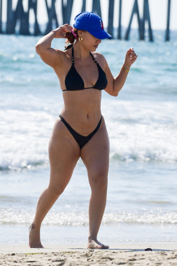 Celeb – T H I C C – Latina – Francia Raisa – Nude