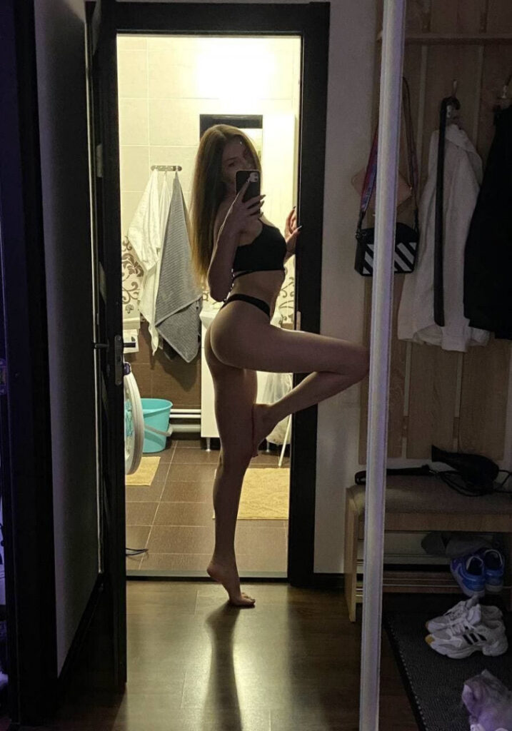 Twitch – fruktozka – Nude