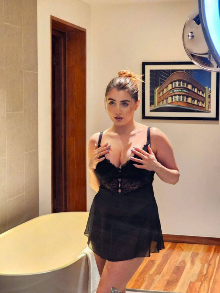 Twitch – Gee Nelly – Nude