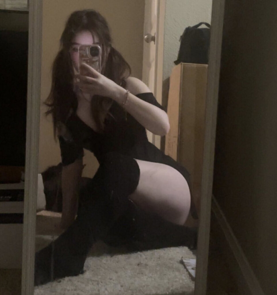 TikTok – T H I C C – gonkgonk666 / skizzy666 – Nude