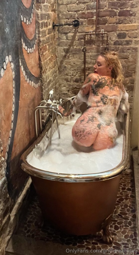 OnlyFans – Griffon Ramsey – Nude