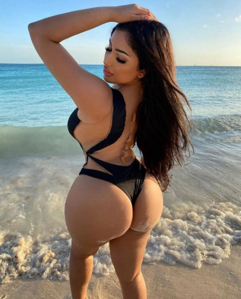 Instagram – T H I C C – BBW – Gul_bahari (gul bahari) – Nude