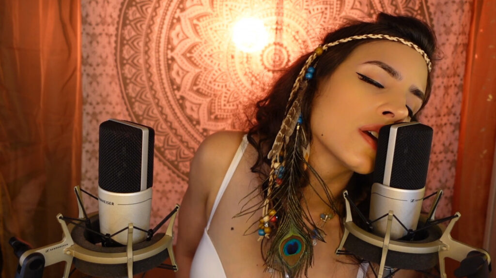 ASMR – Youtube – Irma La Dulce ASMR – Nude