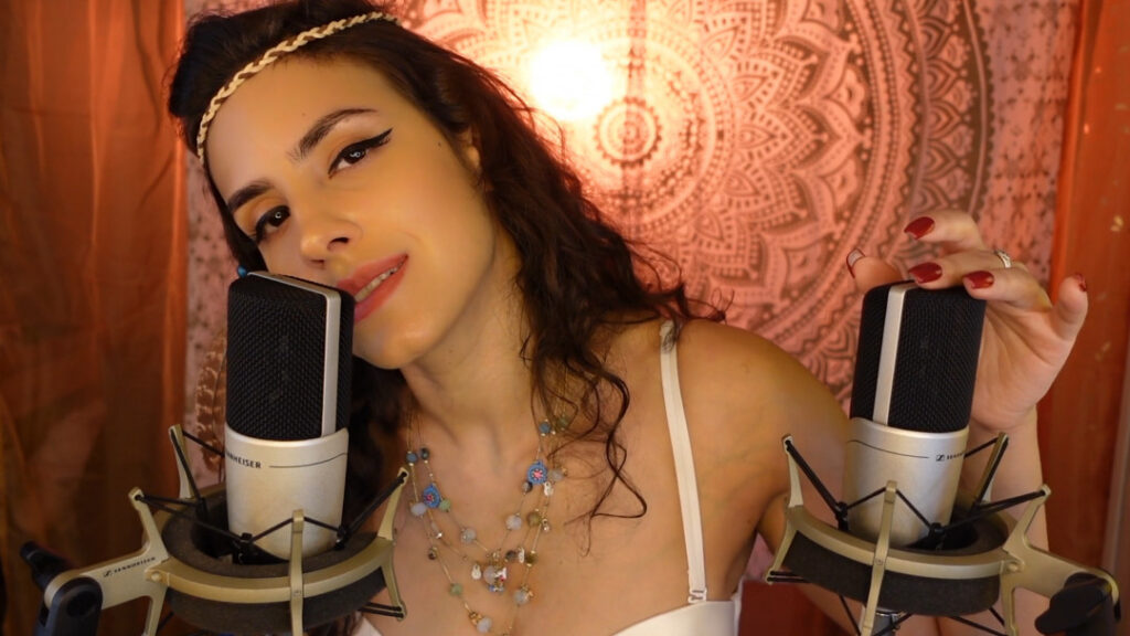 ASMR – Youtube – Irma La Dulce ASMR – Nude