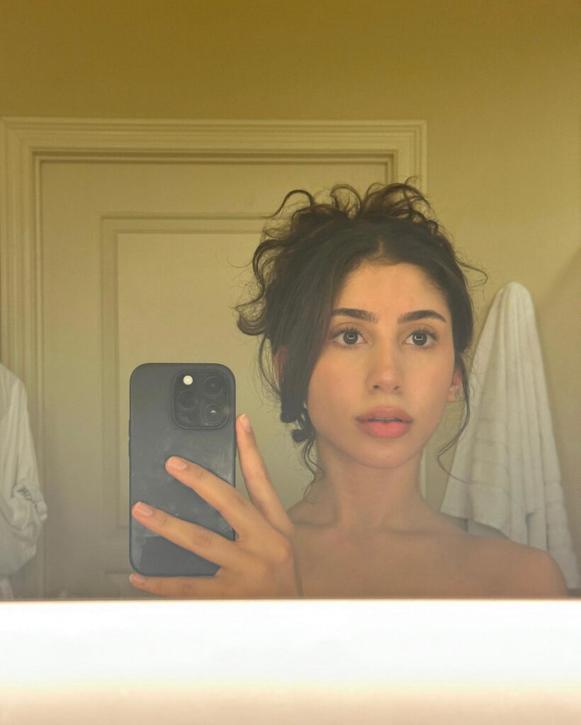 Celeb – Latina – Isabella Ferreira – Nude