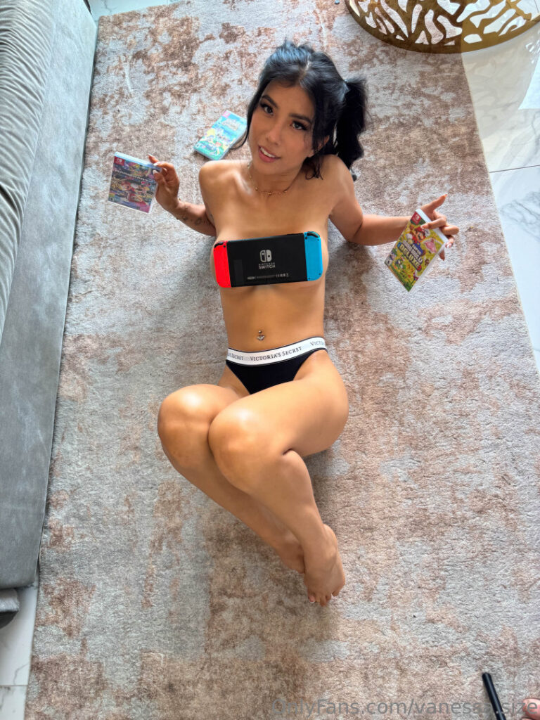 OnlyFans – Asian – its.vanessasize / queensizettv / vanessa.size – Nude