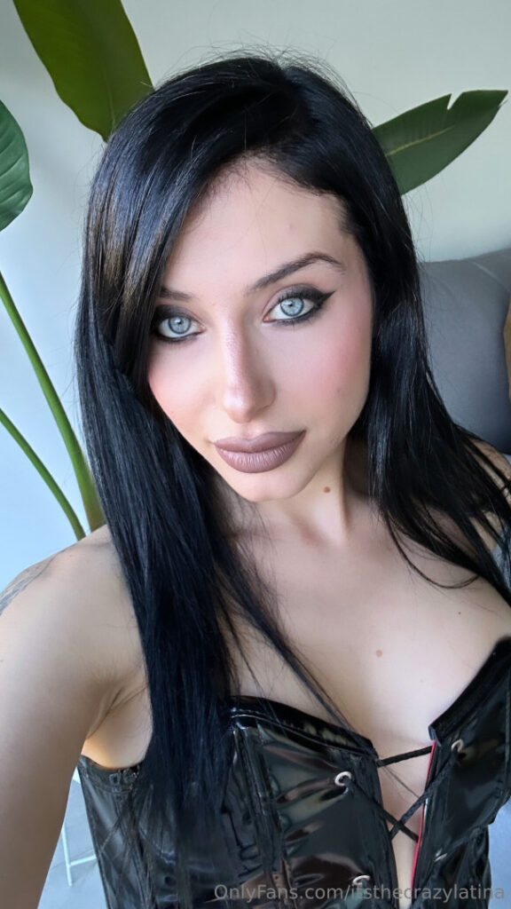 OnlyFans – Latina – itsthecrazylatina – Daniela Sofia Bragagnolo AKA Nanu – Nude